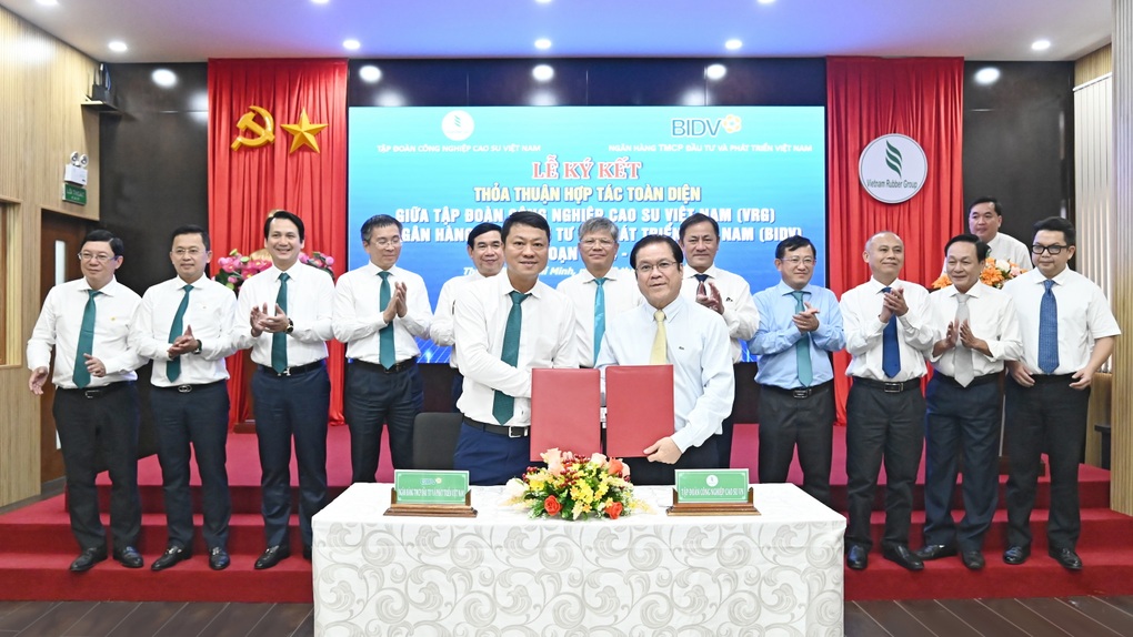 BIDV và Tập đoàn Công nghiệp cao su Việt Nam ký hợp tác toàn diện - 1 BIDV và Tập đoàn Công nghiệp cao su Việt Nam ký hợp tác toàn diện - 1