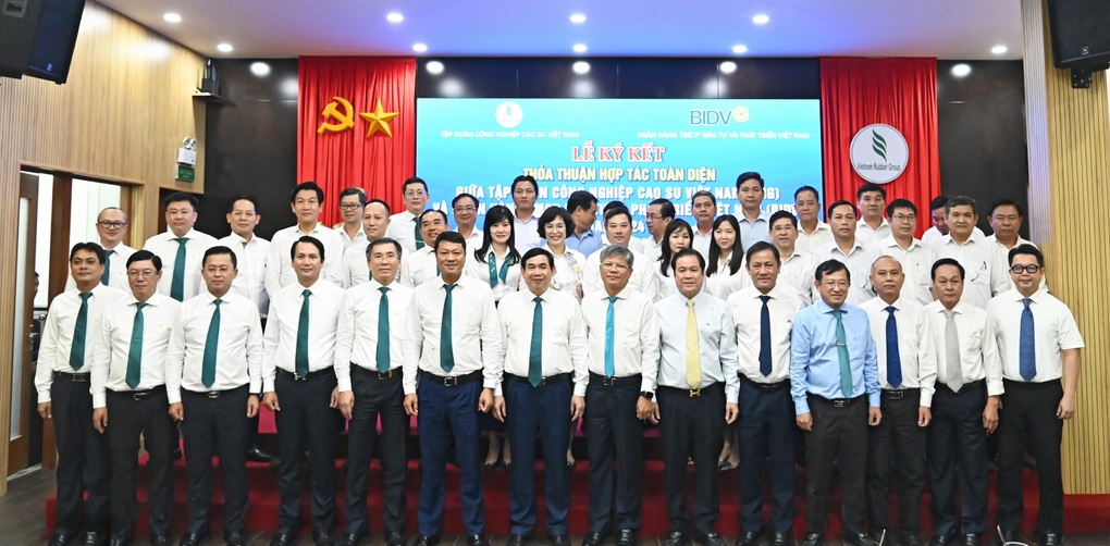 BIDV và Tập đoàn Công nghiệp cao su Việt Nam ký hợp tác toàn diện - 2 BIDV và Tập đoàn Công nghiệp cao su Việt Nam ký hợp tác toàn diện - 2