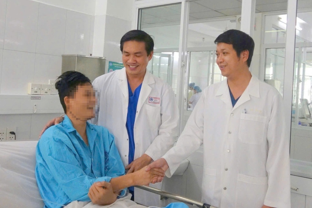 Thanh niên bị điện giật ngưng tim 60 phút được cứu sống - 1 Thanh niên bị điện giật ngưng tim 60 phút được cứu sống - 1